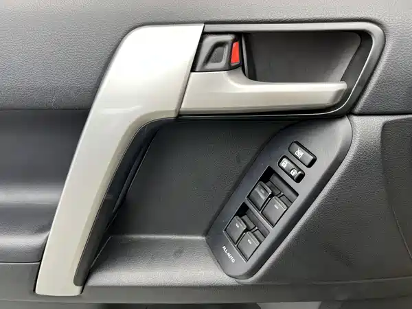 Toyota Prado 2019