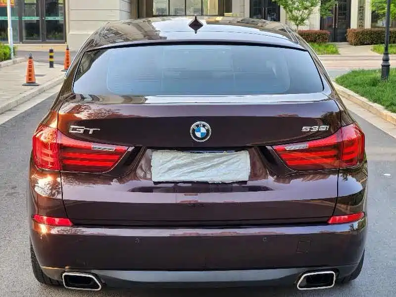 BMW 5 Series GT 2014 — фото 8