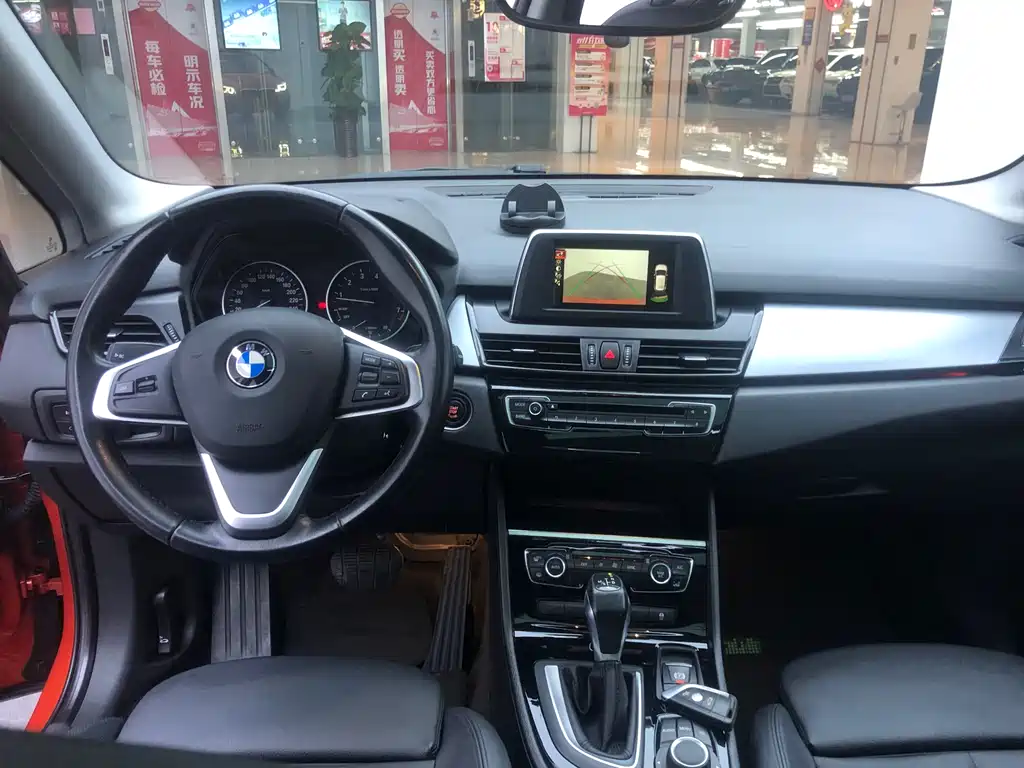 BMW 2 Series Active Tourer 2018 — фото 16