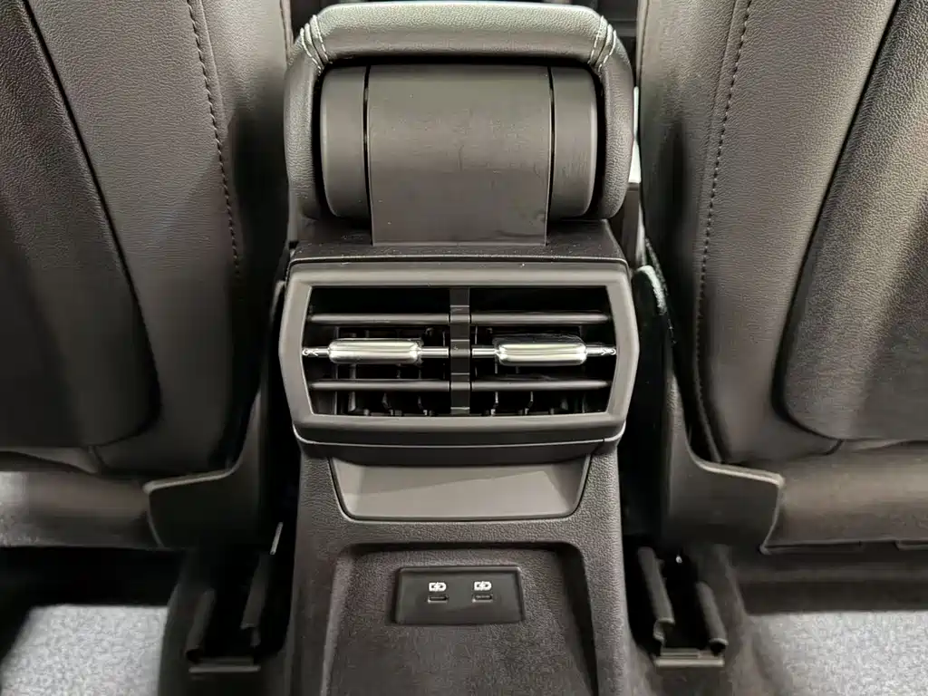 Audi A3 2023 — фото 17
