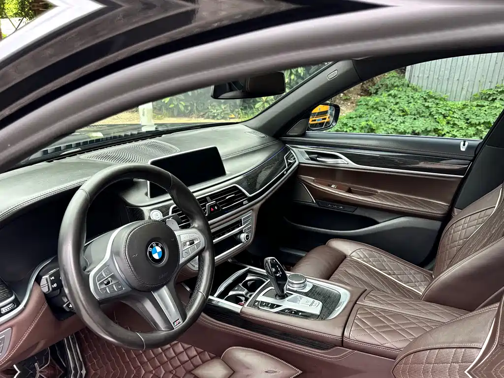 BMW 7 Series 2020 — фото 18