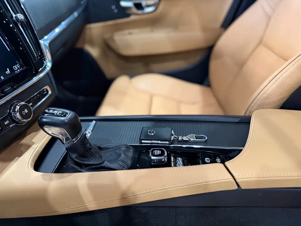 Volvo V90 2018 — фото 22