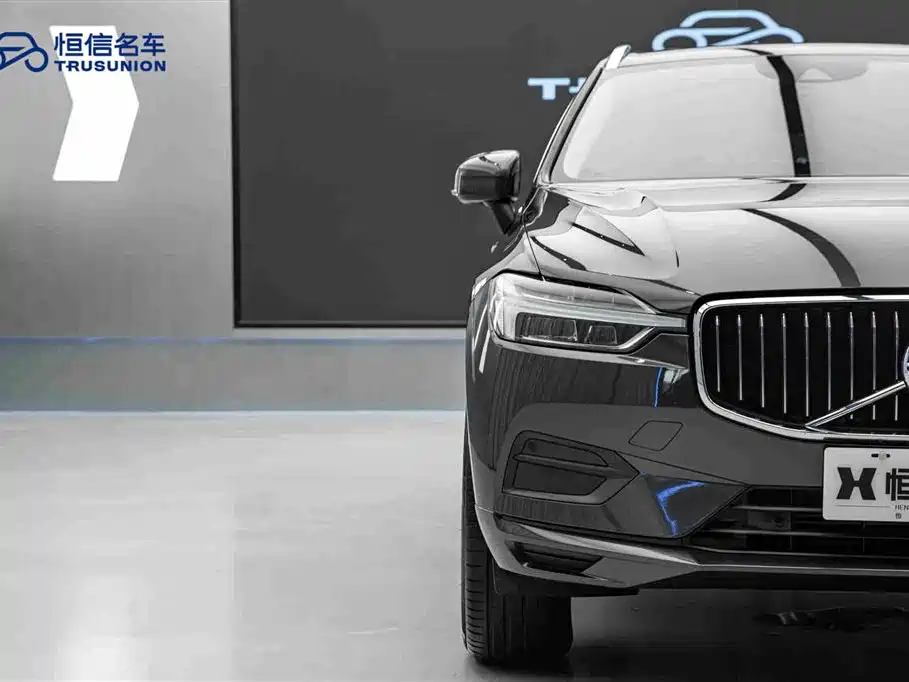 Volvo XC60 2019 — фото 8