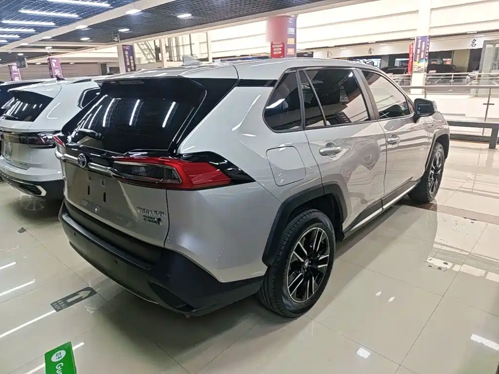 Toyota Wildlander New Energy 2022 — фото 7