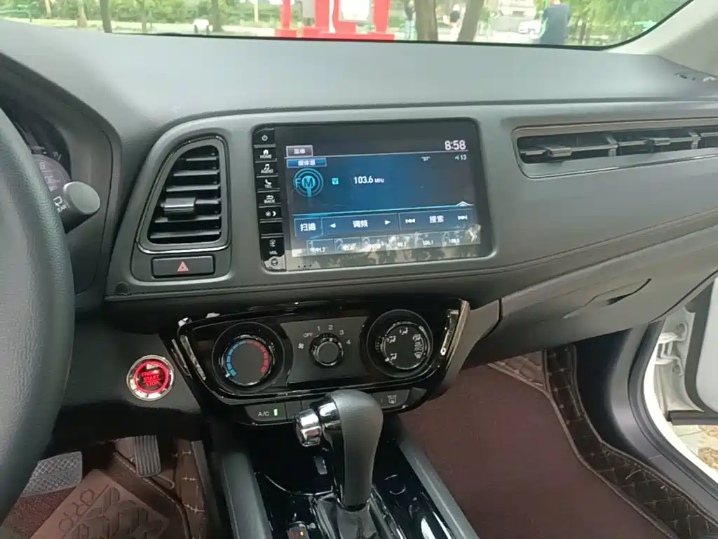 Honda Vezel 2021 — фото 13