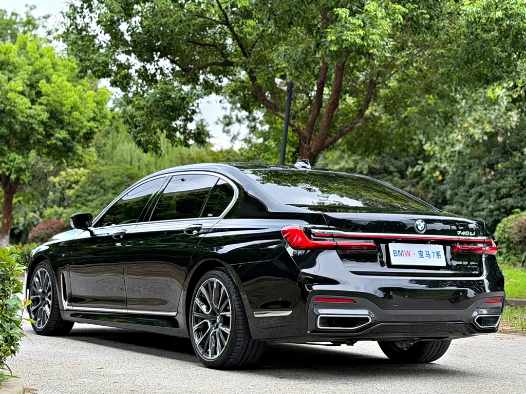 BMW 7 Series 2020 — фото 18