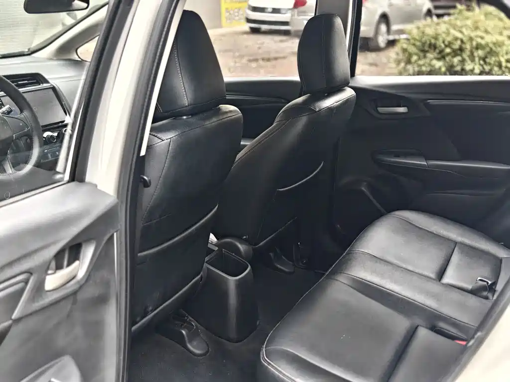 Honda Fit 2018 — фото 8