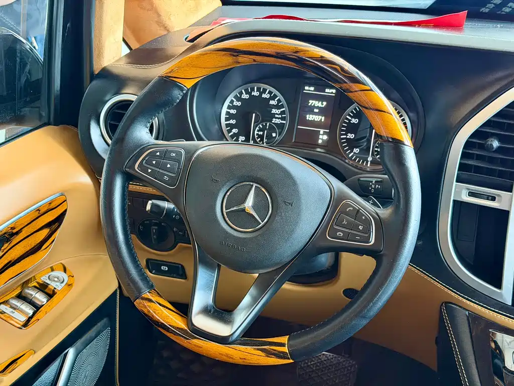 Mercedes-Benz Vito 2018 — фото 10