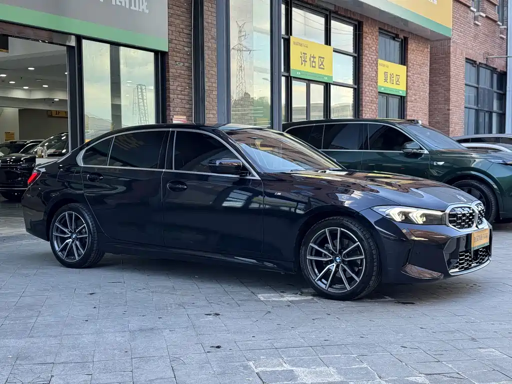 BMW 3 Series 2025