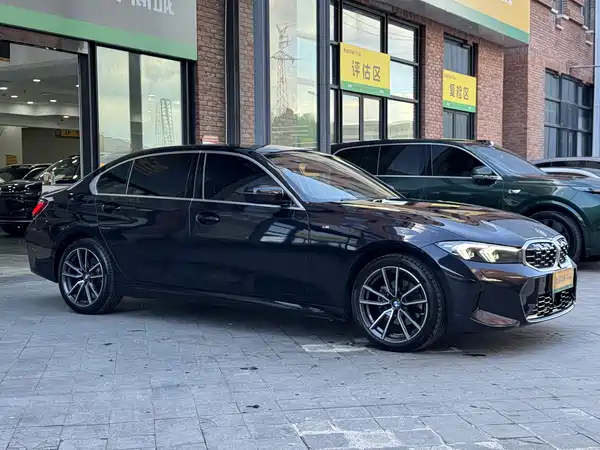 BMW 3 Series 2025
