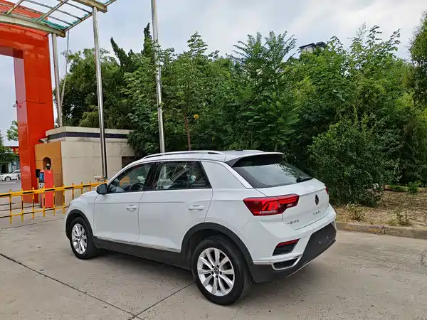 Volkswagen T-Roc 2023