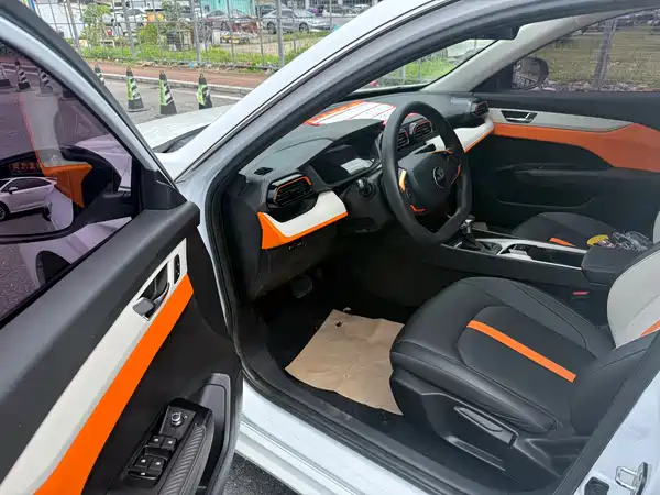 Dongfeng Yixuan 2022