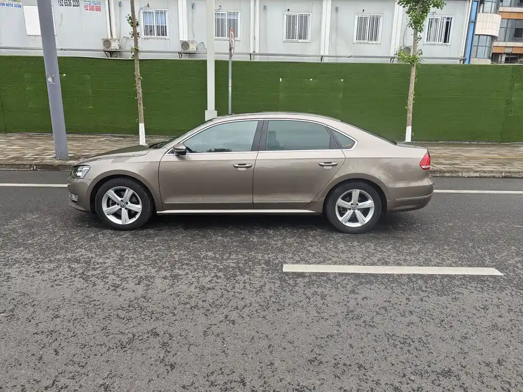 Volkswagen Passat 2011
