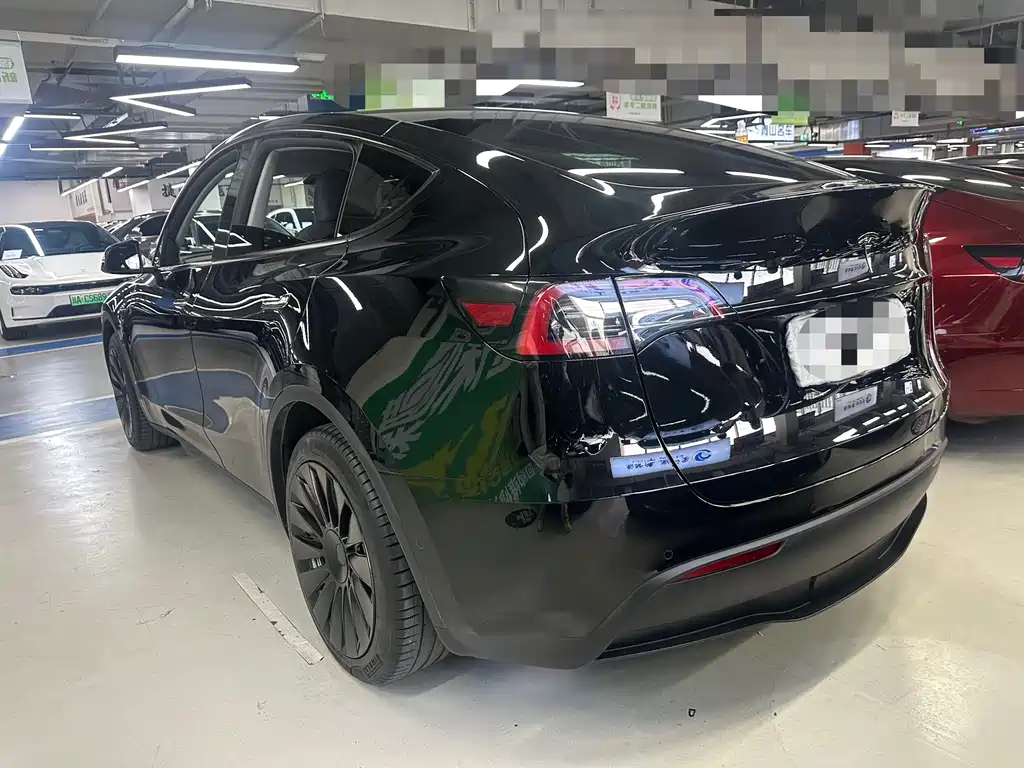 Tesla Model Y 2023 — фото 4