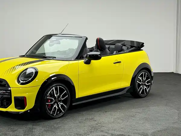 MINI JCW 2025