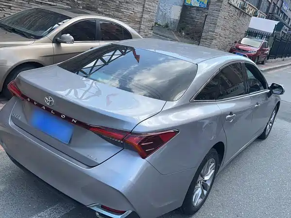 Toyota Avalon 2019