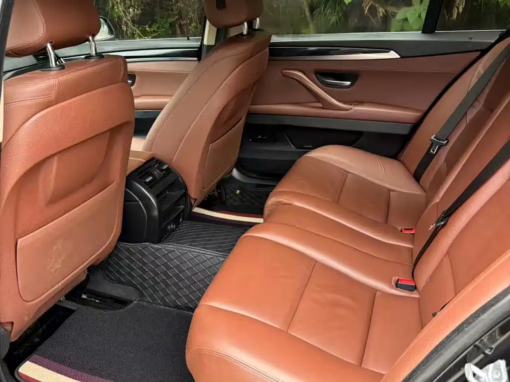 BMW 5 Series 2015 — фото 8