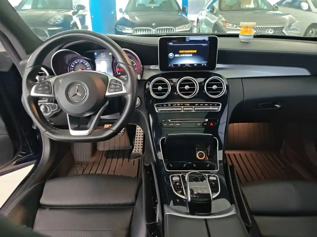Mercedes-Benz C-Class 2017 — фото 10