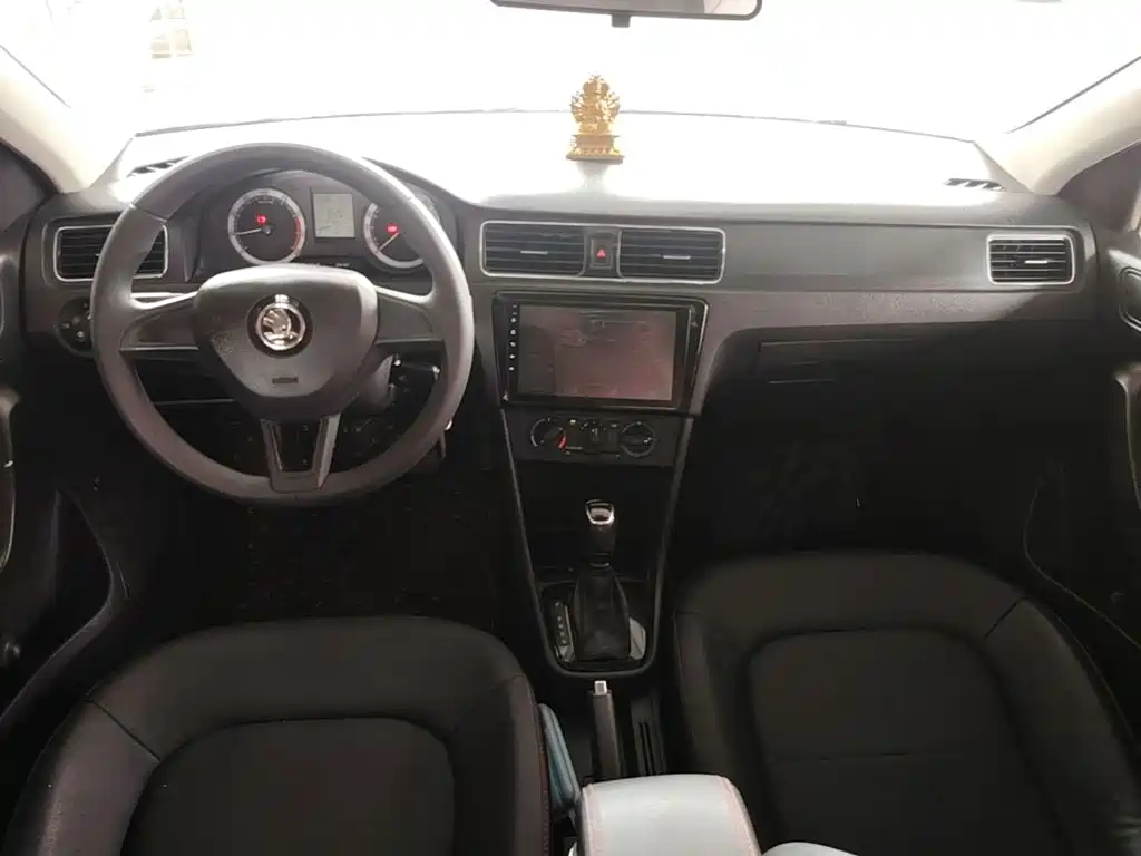 Skoda Rapid 2019 — фото 10