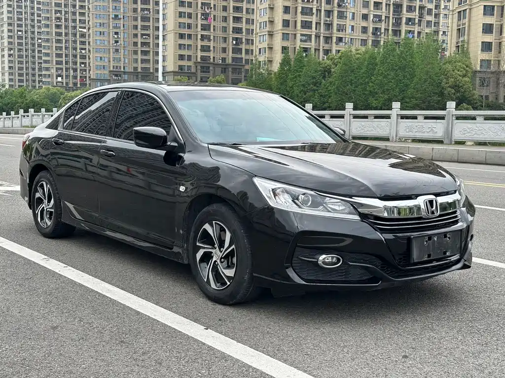 Honda Accord 2018 — фото 3