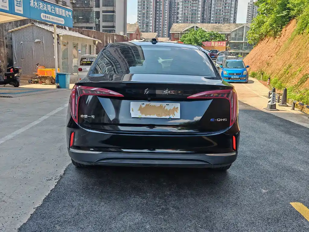 Hongqi E-QM5 2022 — фото 10