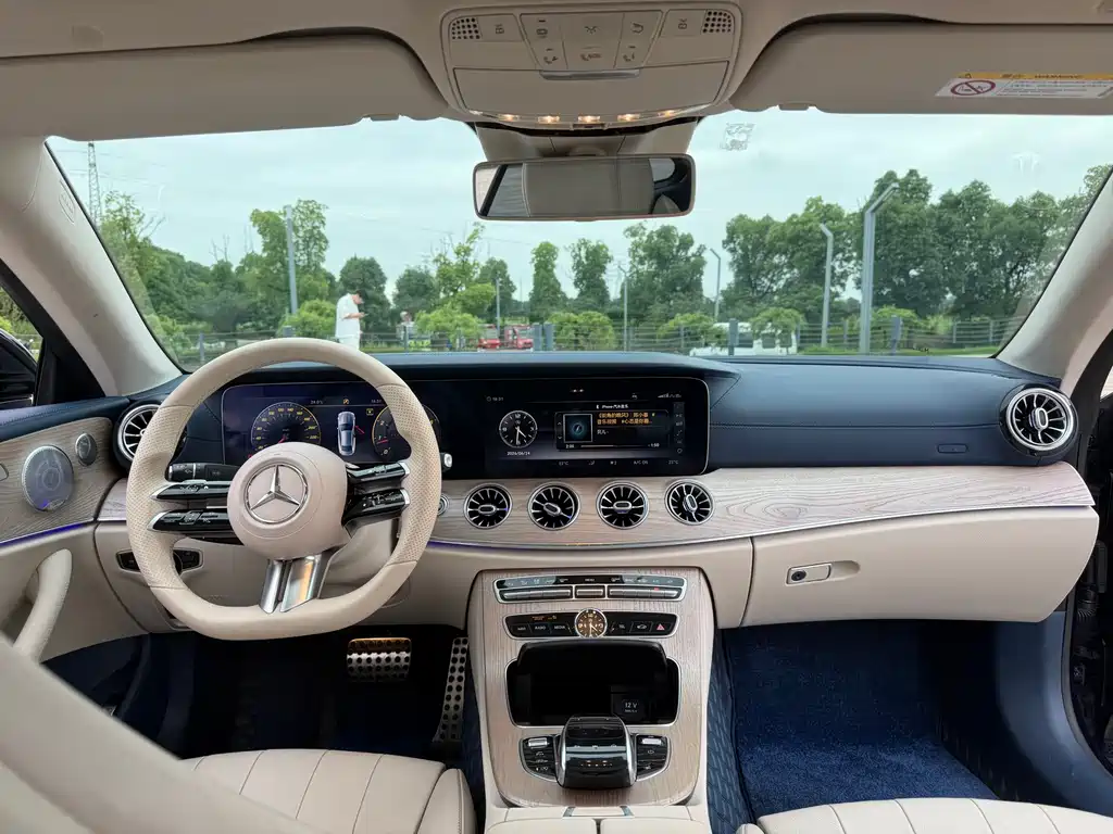 Mercedes-Benz E-Class 2018 — фото 15
