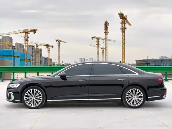 Audi A8 2023