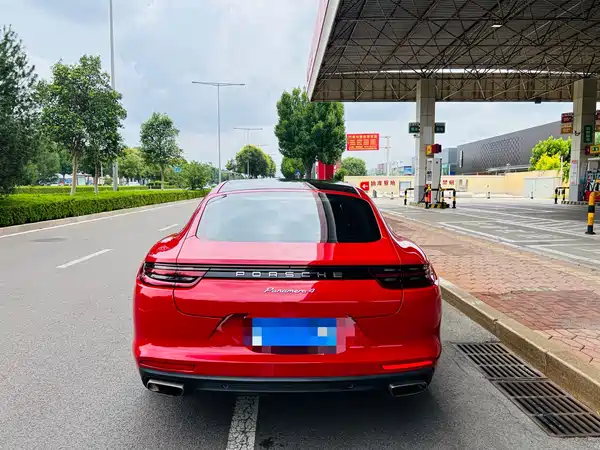 Porsche Panamera 2019