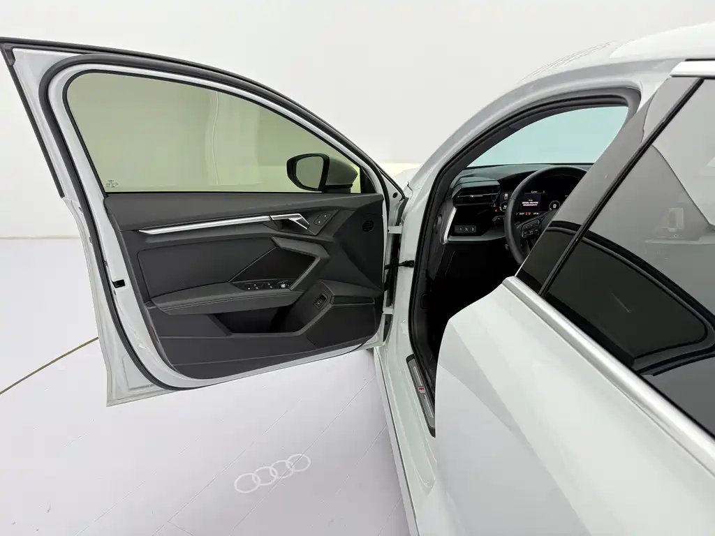 Audi A3 2022 — фото 22