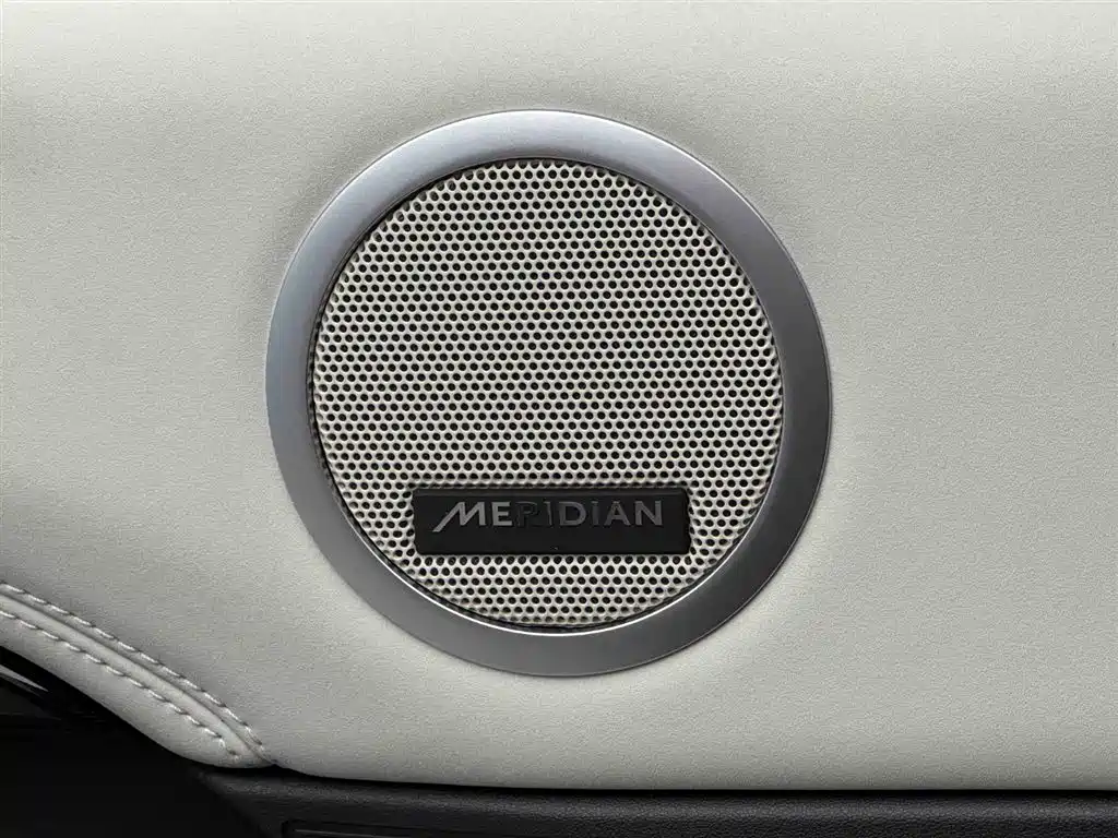 Land Rover Discovery 2025 — фото 17