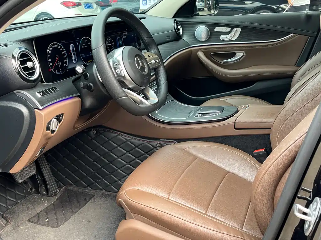 Mercedes-Benz E-Class 2020 — фото 8