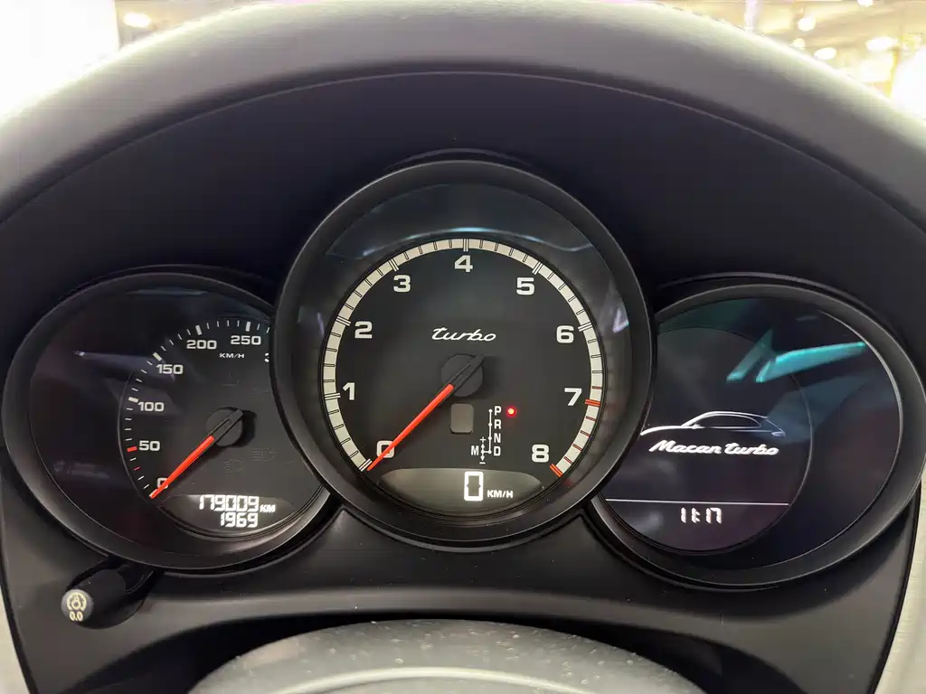 Porsche Macan 2014 — фото 16