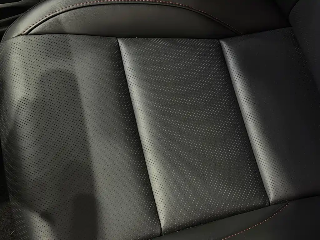 Toyota Yaris L 2022 — фото 9