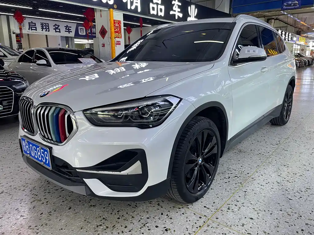 BMW X1 2022 — фото 1