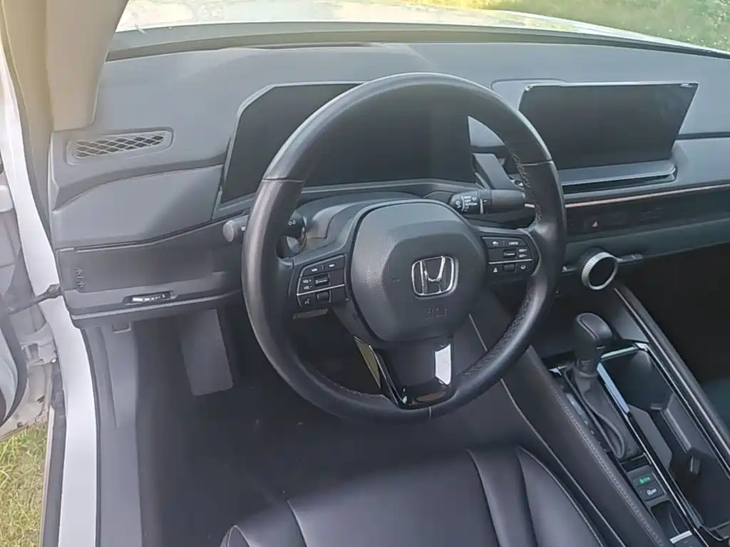 Honda Accord 2024 — фото 11