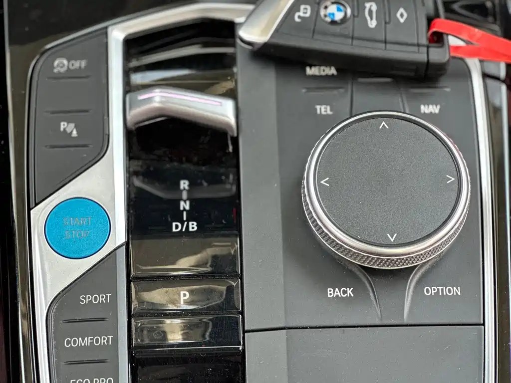 BMW 3 Series 2022 — фото 15