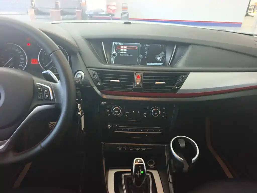 BMW X1 2015 — фото 13