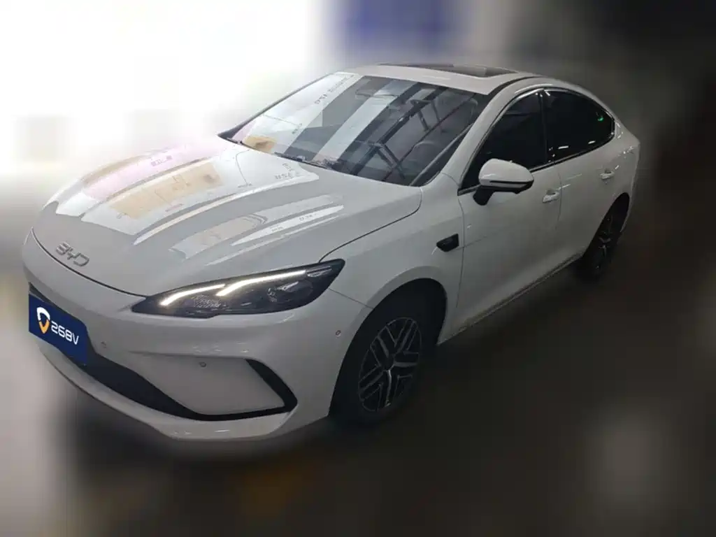 BYD Seal 05 DM-i 2025 — фото 1