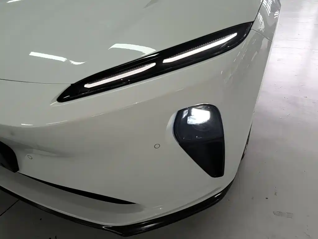 NIO ET5T 2023 — фото 18