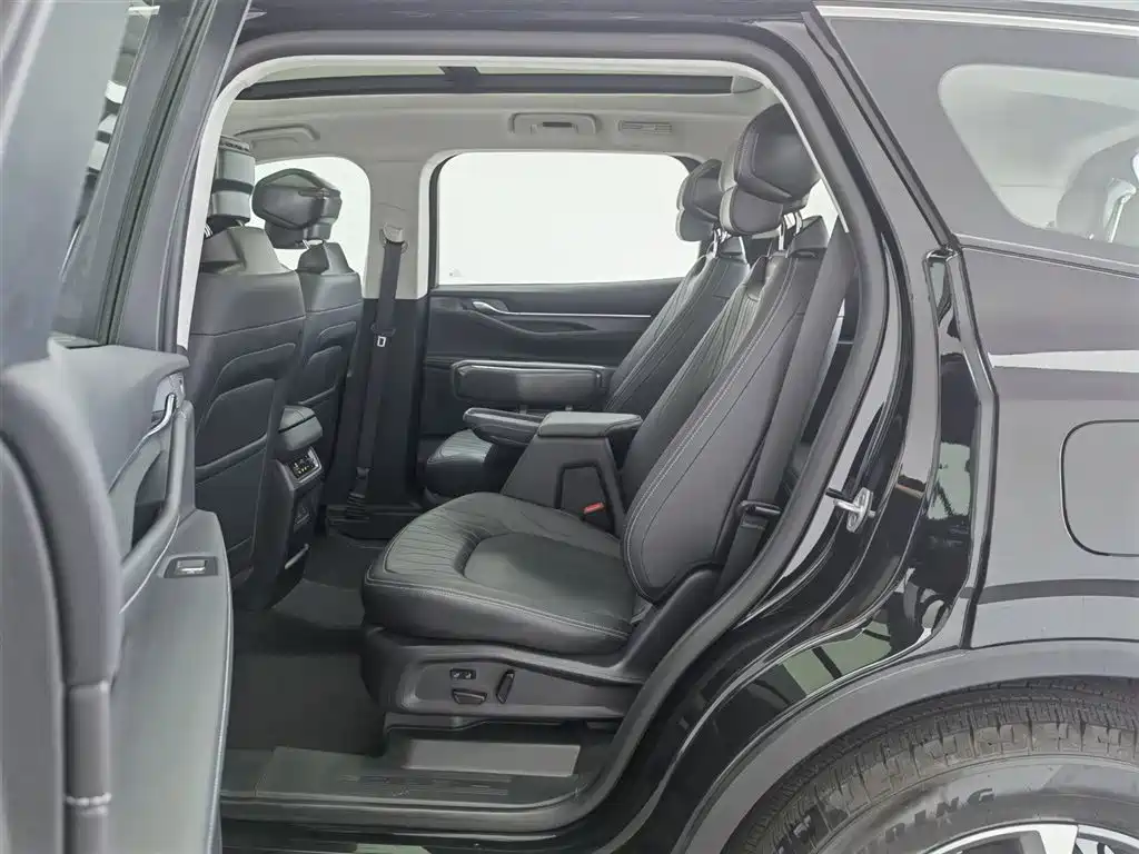 Ford Edge 2025 — фото 15