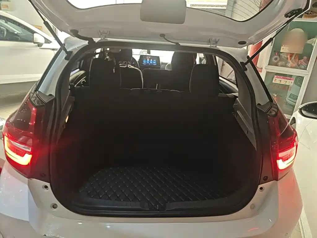 Toyota Vios FS 2022 — фото 19
