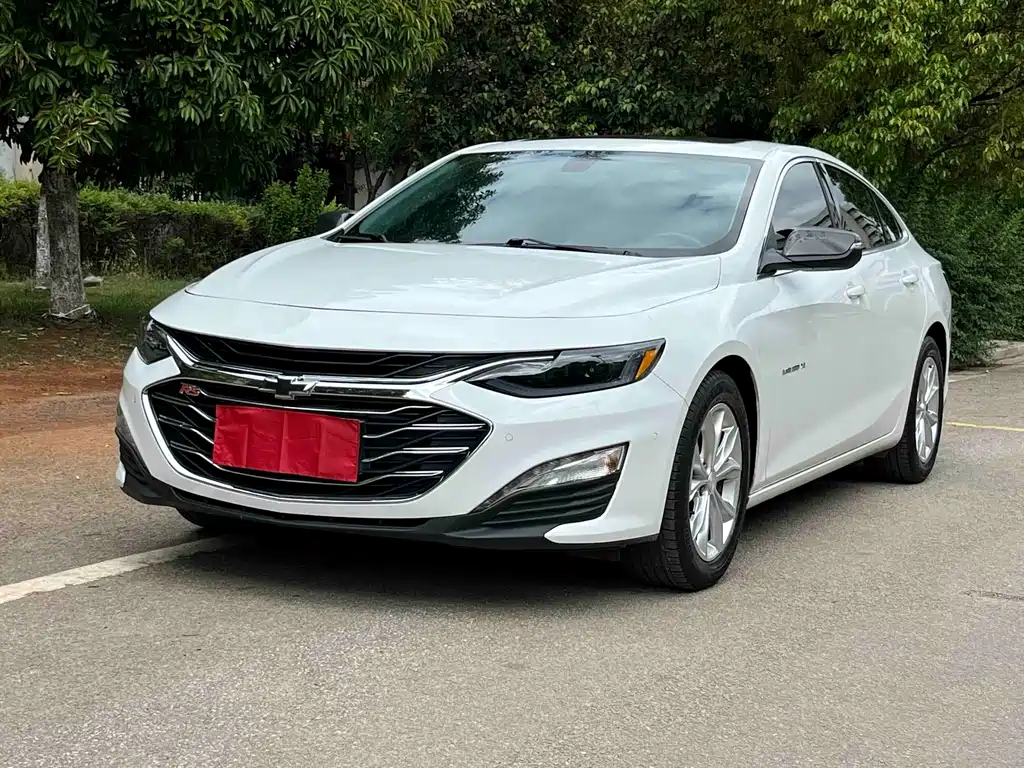 Chevrolet Malibu XL 2022 — фото 1