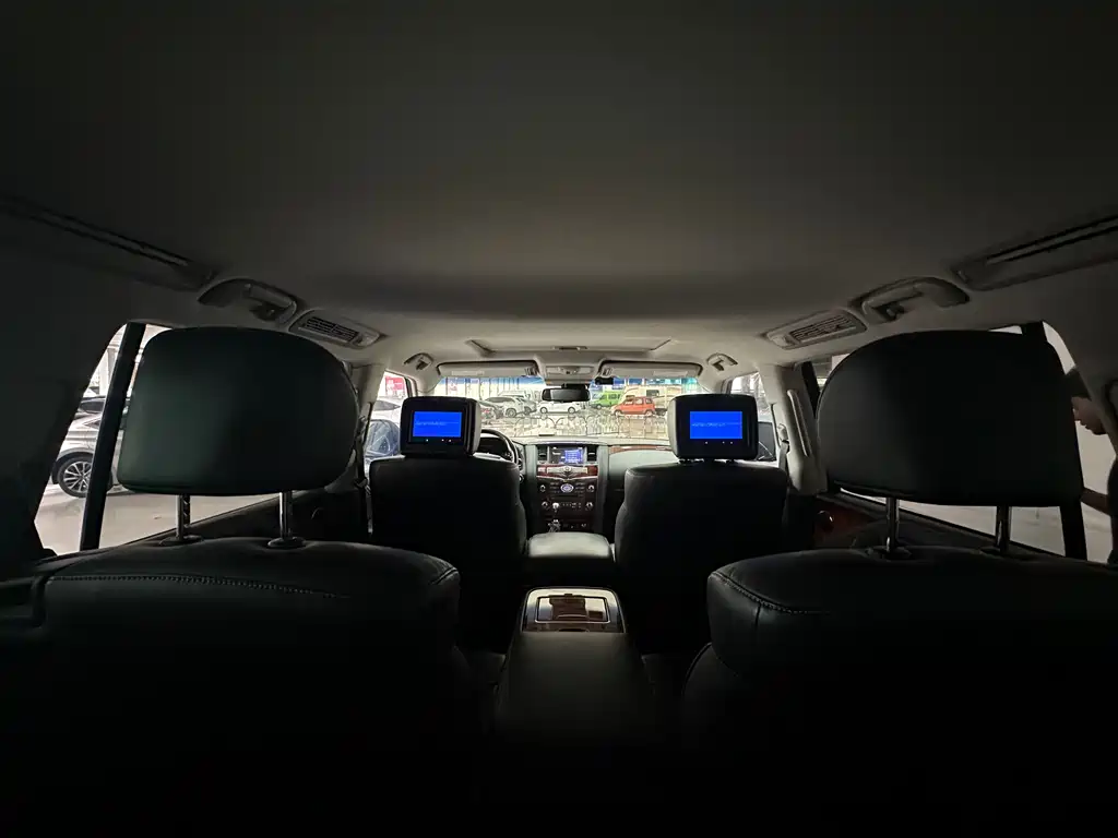Infiniti QX80 2018 — фото 18