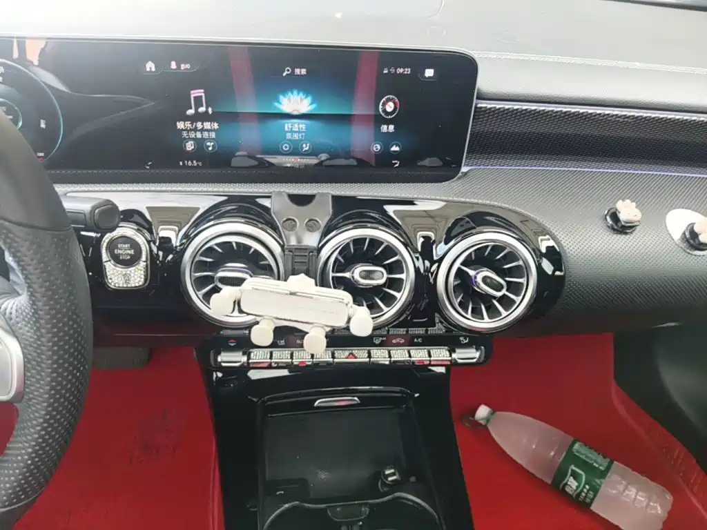 Mercedes-Benz A-Class 2020 — фото 13