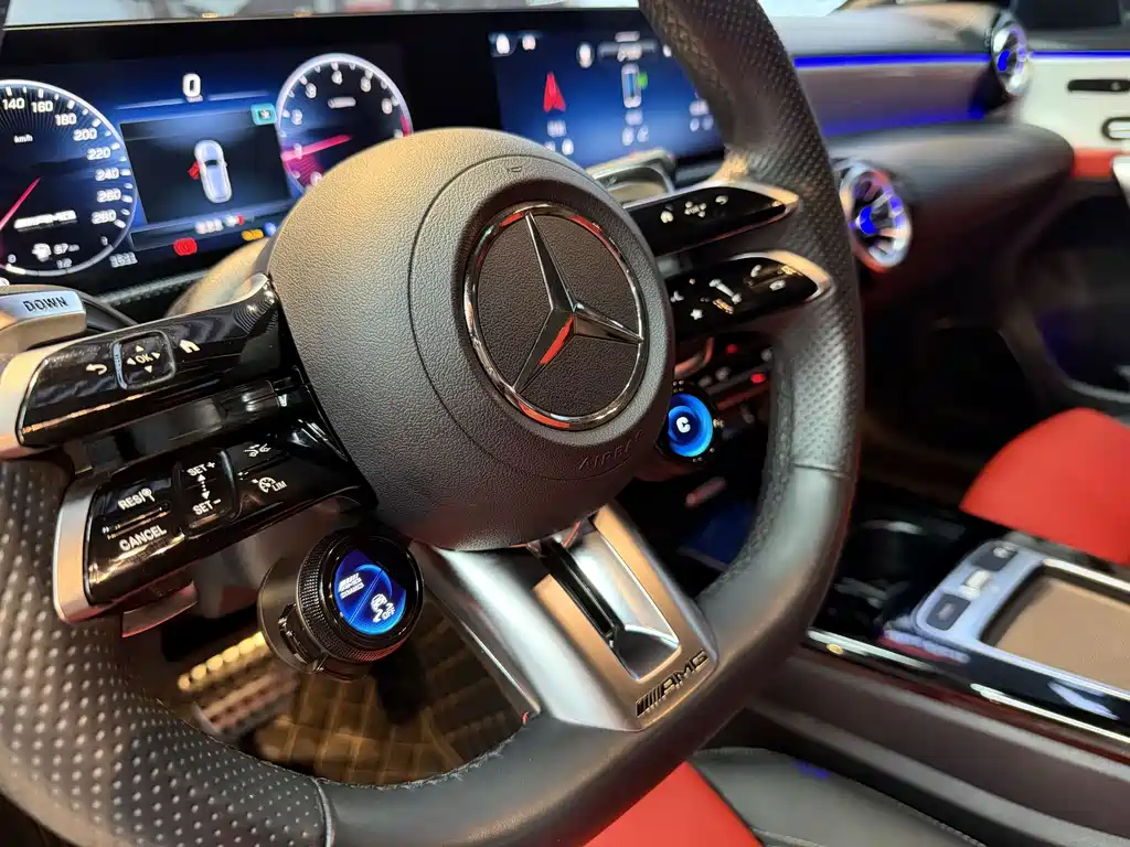 Mercedes-Benz A-Class AMG 2024 — фото 10
