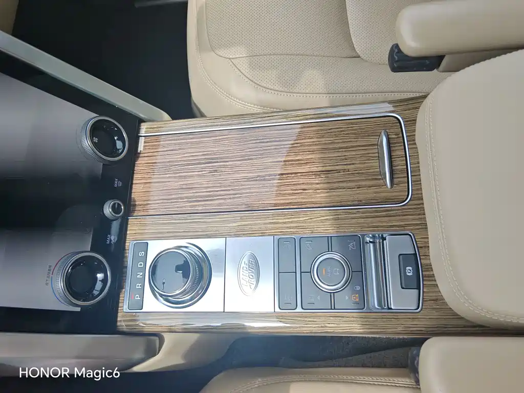 Land Rover Range Rover 2020 — фото 19