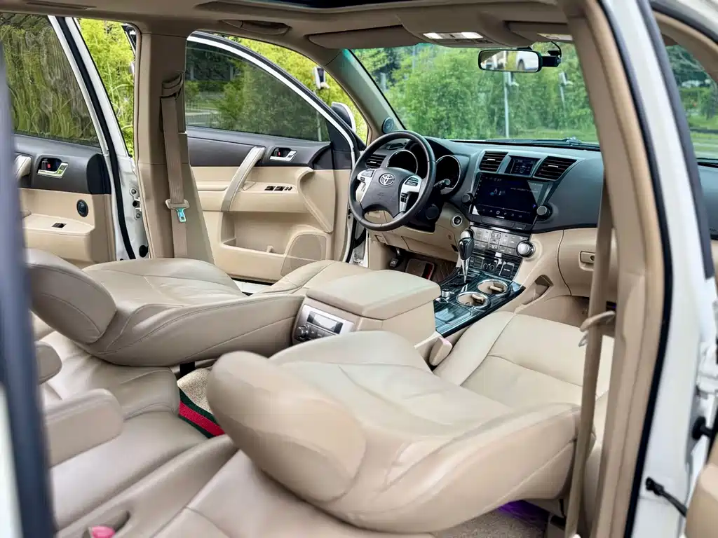 Toyota Highlander 2013 — фото 6
