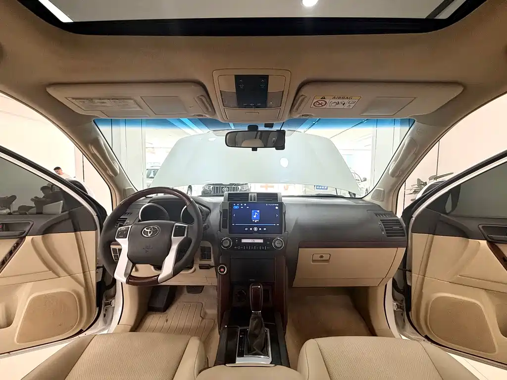 Toyota Prado 2016 — фото 13