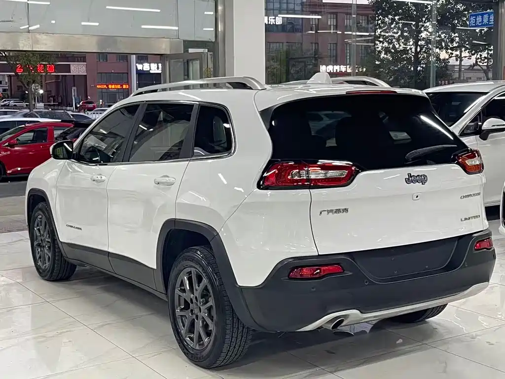 Jeep Cherokee 2020 — фото 5