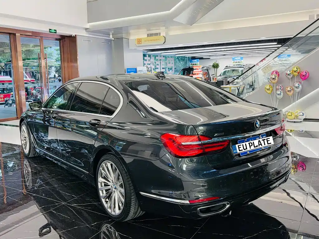 BMW 7 Series 2017 — фото 4
